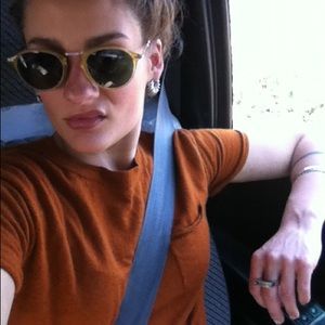 Meet your Posher, Leigh